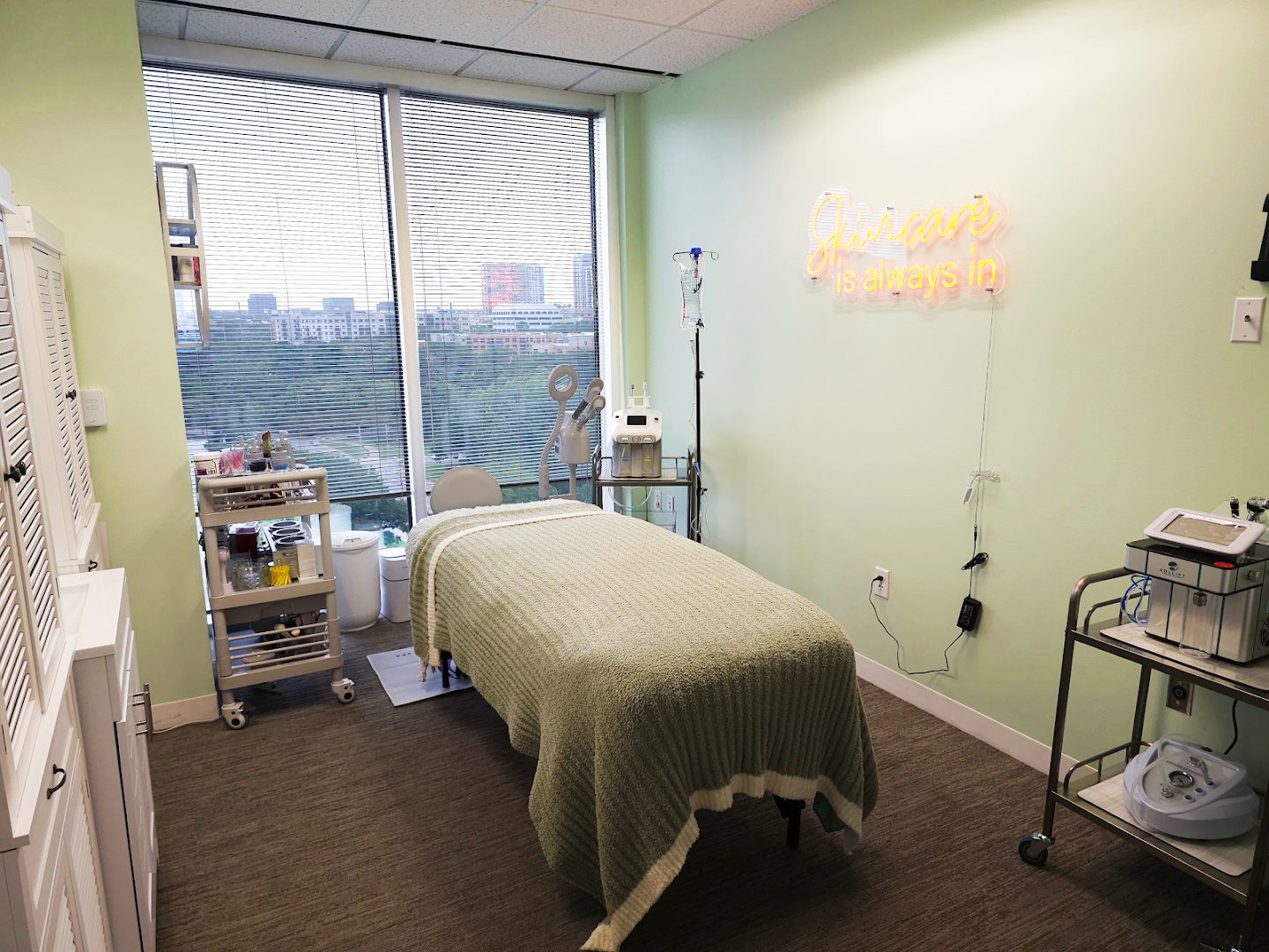 Embracing Hands Esthetics & Wellness Spa