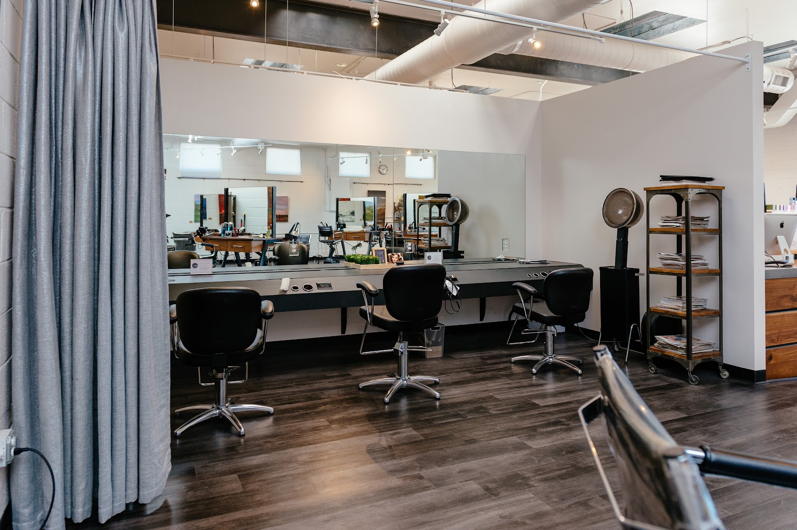 Grand Salon & MedSpa ✂