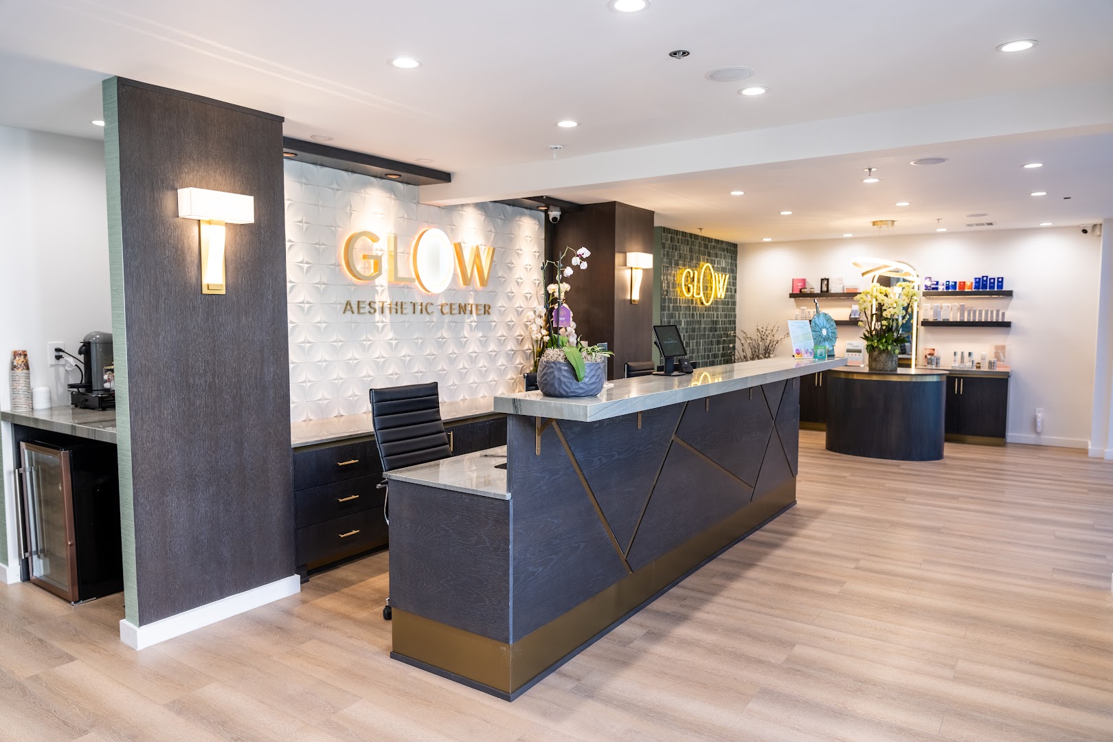 Glow Aesthetic Center Med Spa