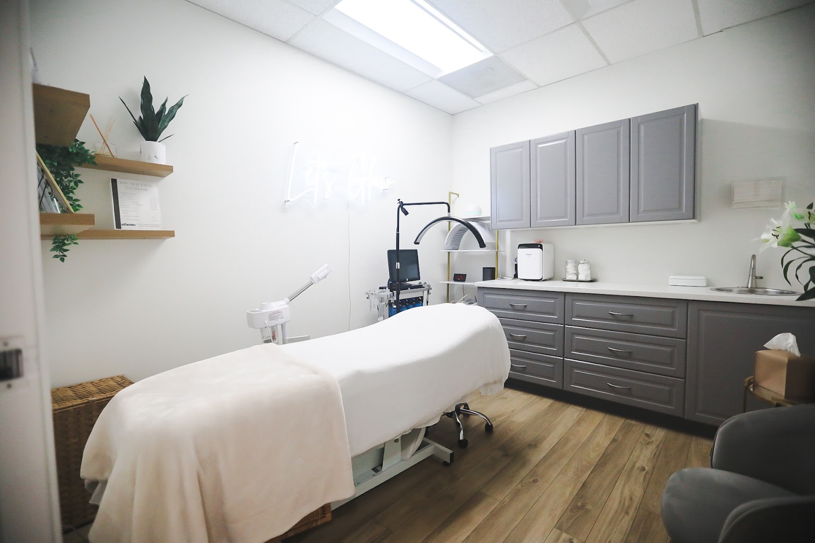 SDBotox - Sabre Springs